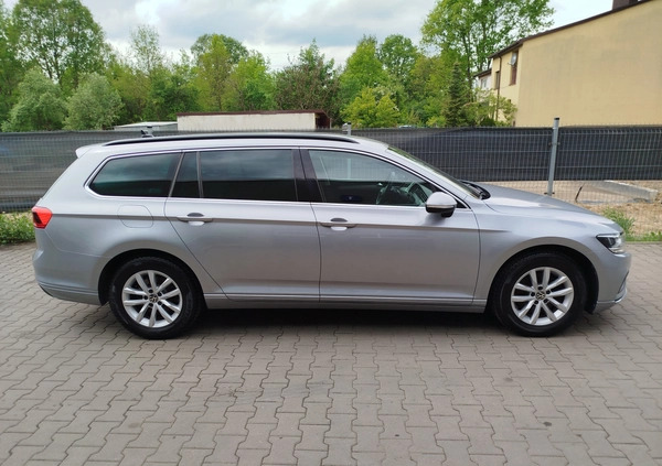 Volkswagen Passat cena 69900 przebieg: 160000, rok produkcji 2020 z Będzin małe 562